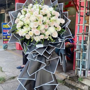 Hoa chia buồn - T143