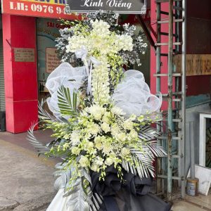 Hoa chia buồn - T179